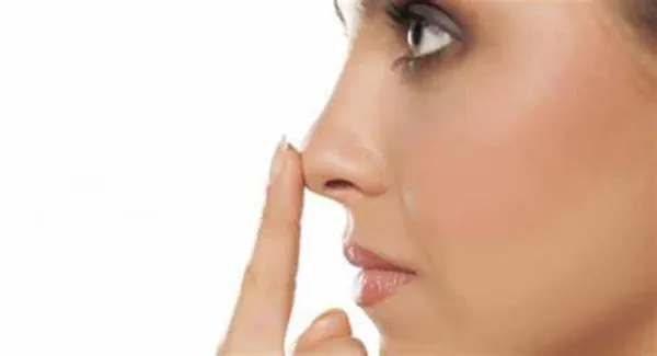 کوچک شدن بینی با وازلین
